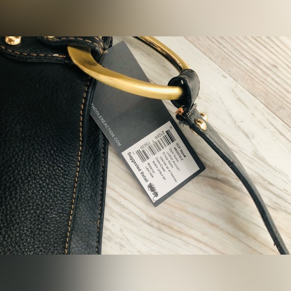 ⭐️5 for $25⭐️Kenneth Cole Reaction Handbag - Black pebble leather - matte gold - Picture 9 of 10